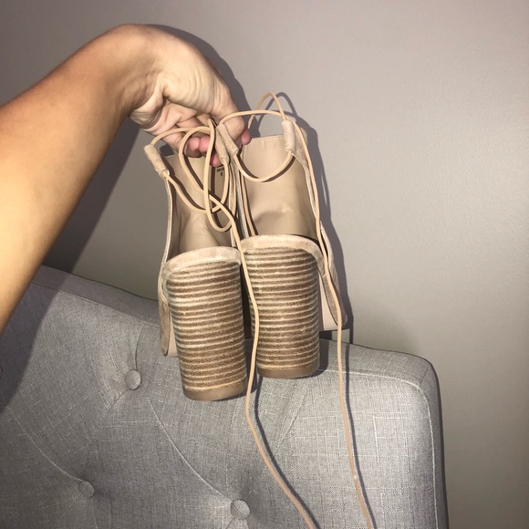 peep toe heels🌟🌟🌟 - Picture 3 of 6